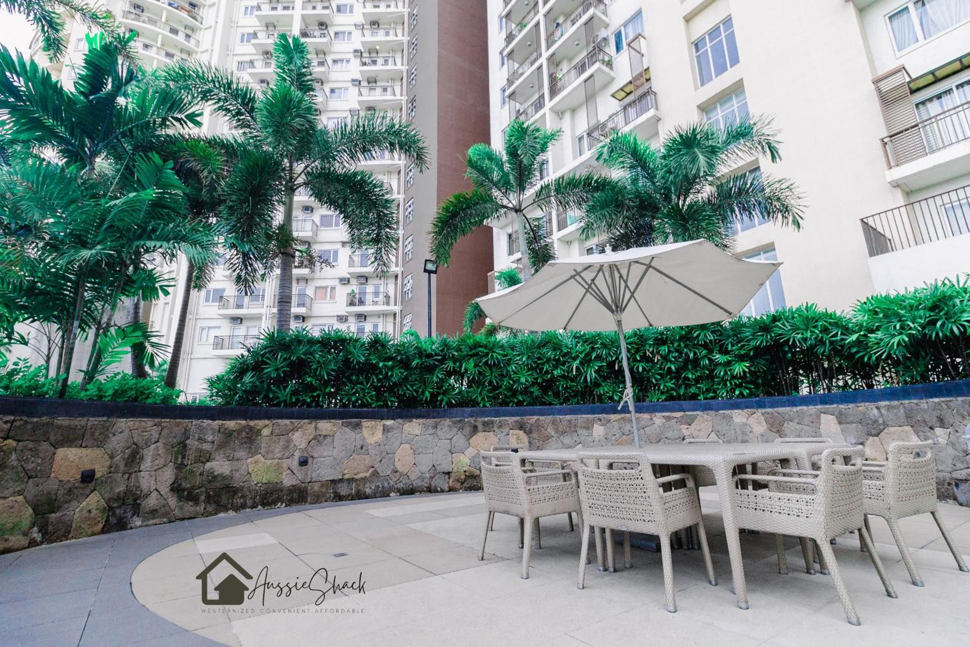 Aussie Shack - 2Br Modern Condo With Skyline View 마닐라 외부 사진