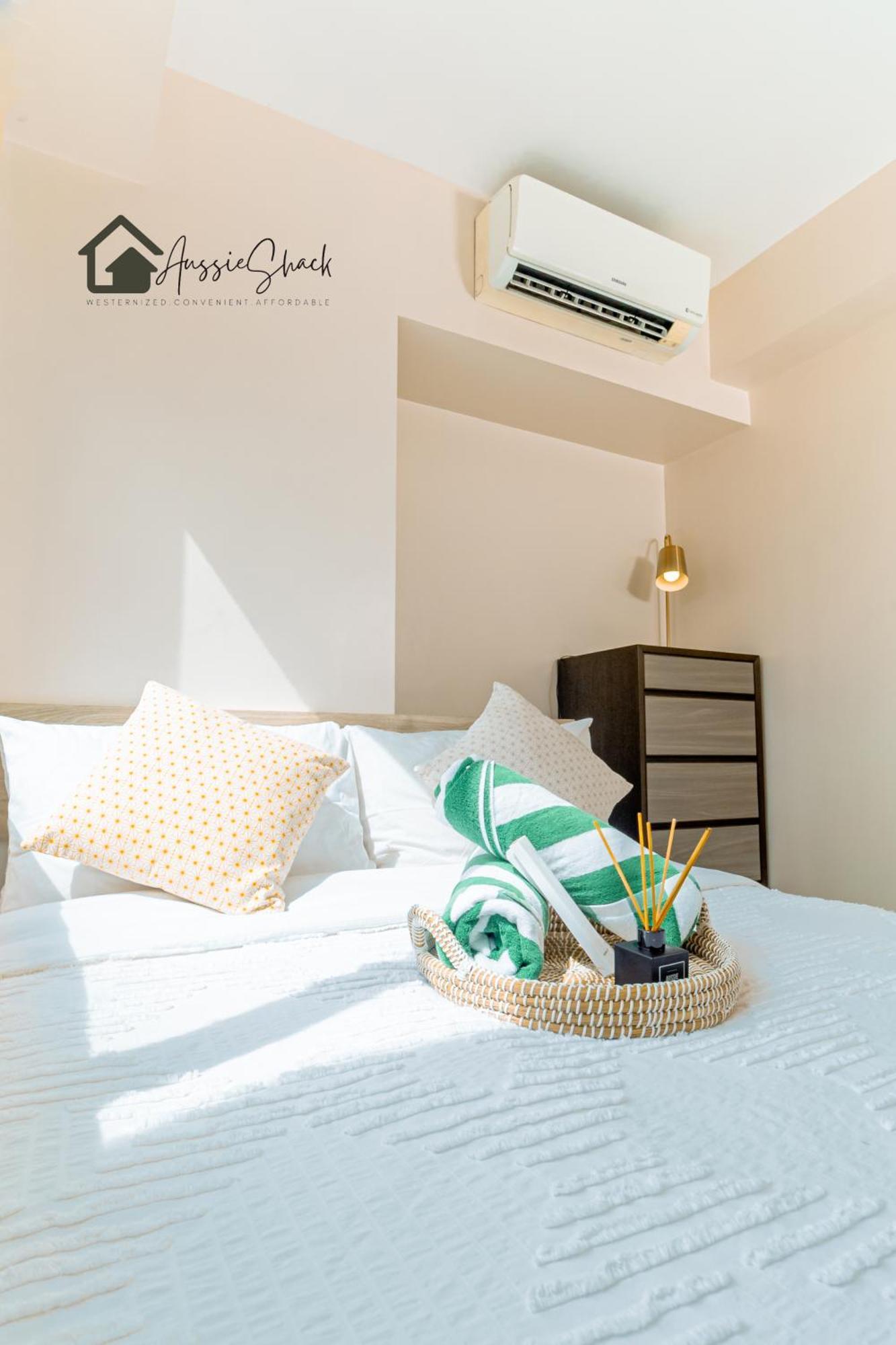 Aussie Shack - 2Br Modern Condo With Skyline View 마닐라 외부 사진