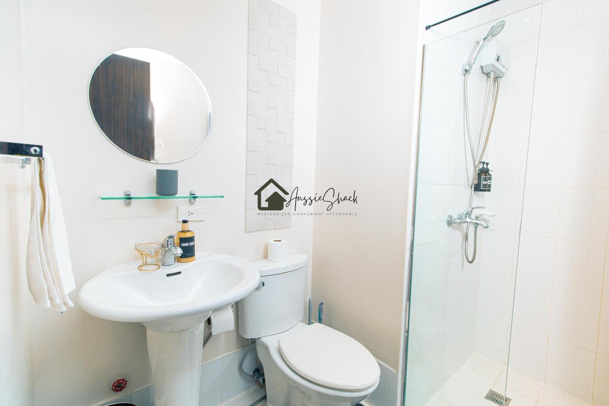 Aussie Shack - 2Br Modern Condo With Skyline View 마닐라 외부 사진